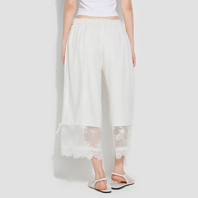 Women's Mid-Rise Bloomer Pants - Wild Fable™ 3 Women's Mid-Rise Bloomer Pants - Wild Fable™